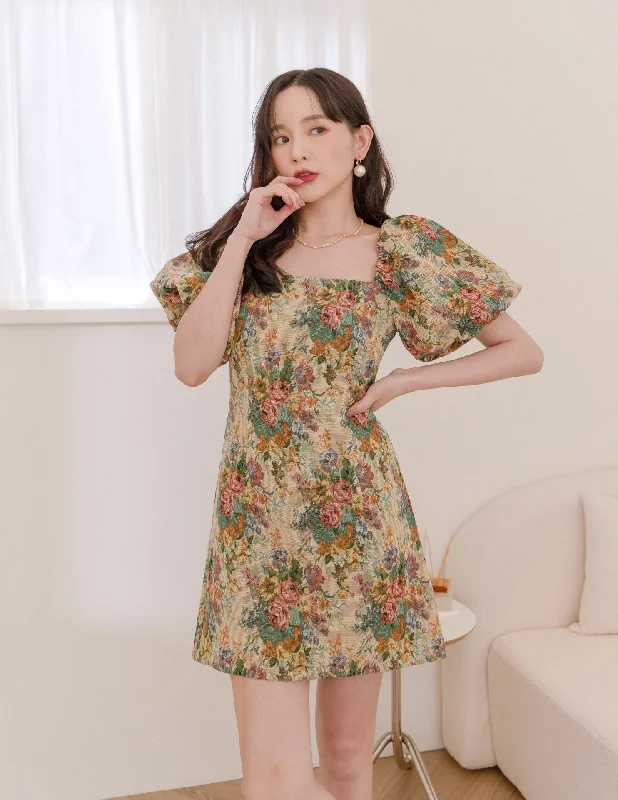 Mermaid - Style Women Dress with a Fitted Silhouette for Special OccasionsMermaid - Style Women Dress with a Fitted Silhouette for Special OccasionsArissa Dress in Vintage Floral