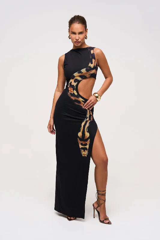 Halter Neck Women Dress to Show Off the Shoulders and NecklineHalter Neck Women Dress to Show Off the Shoulders and NecklineVIPER