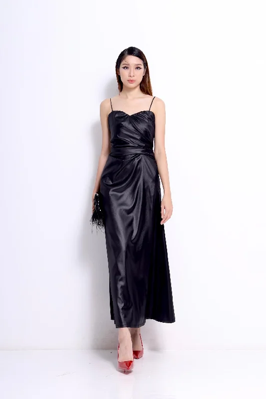 Backless Women Dress for a Sexy and Alluring Look at Evening EventsBackless Women Dress for a Sexy and Alluring Look at Evening EventsDani Leather-like Evening Dress