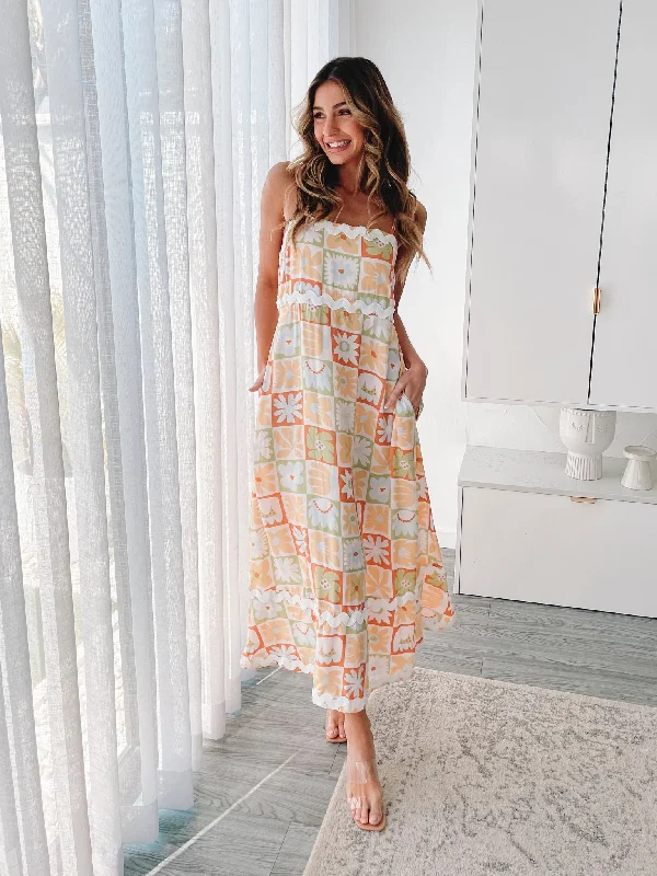 Empire Waist Women Dress to Accentuate the Bust and Conceal the WaistEmpire Waist Women Dress to Accentuate the Bust and Conceal the WaistLilwenne Dress - Yellow Floral