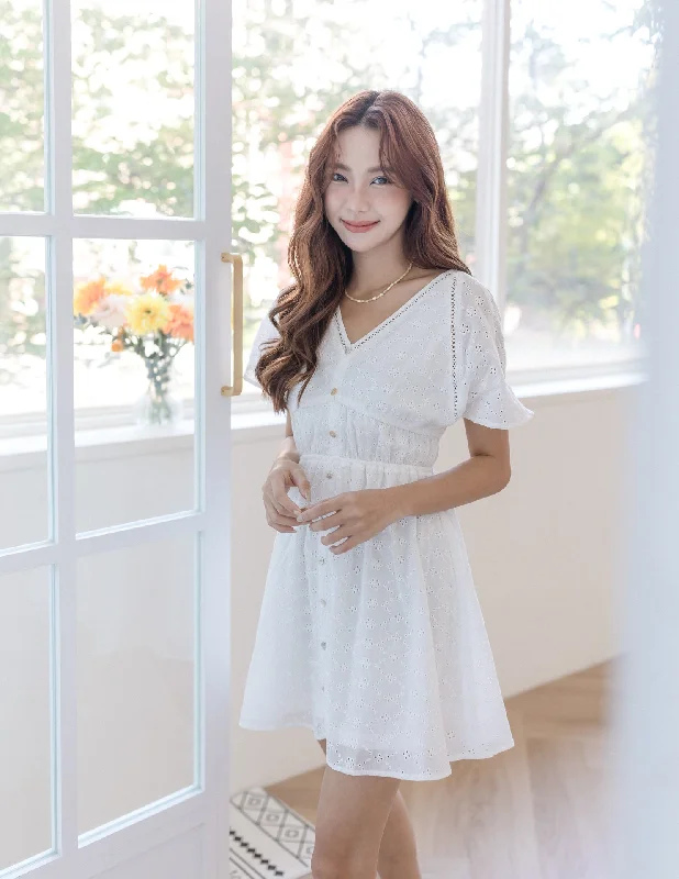 Pleated Women Dress with a Timeless and Elegant TexturePleated Women Dress with a Timeless and Elegant TextureRaelynn Dress in White