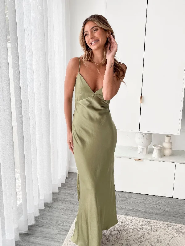 Strapless Women Dress with a Built - in Bra for Comfort and SupportStrapless Women Dress with a Built - in Bra for Comfort and SupportShayanna Dress - Green