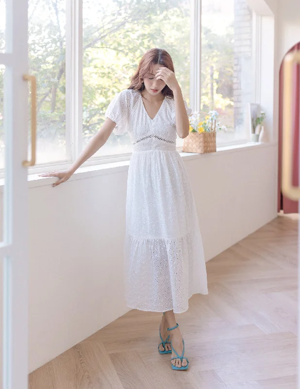 Ruffled Women Dress with Multiple Layers for a Playful and Girly StyleRuffled Women Dress with Multiple Layers for a Playful and Girly StyleTasmin Dress in White