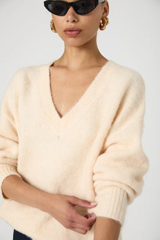 Mock - Neck Women Sweater for a Modern TwistFluffy Knit V Neck Oversized Sweater