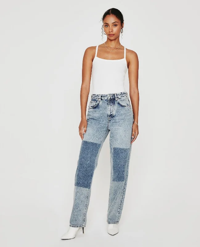 Mom jeans for a nostalgic and casual lookAG Jeans - Clove Patché