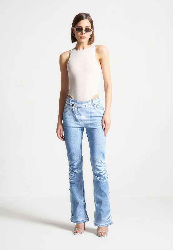 Mom jeans for a nostalgic and casual lookDenim Effect Tacked Fit and Flare Jeans - White/Blue