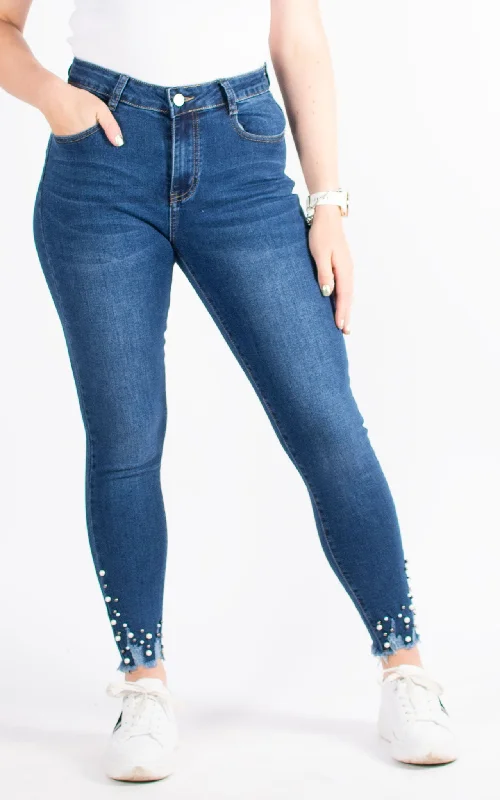 High - rise flare women jeans for a 70s - inspired lookJeans | Pearls | Dark Denim