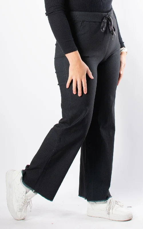 Embroidered women jeans with intricate patternsMagic Jeans | Wide Leg |  Black