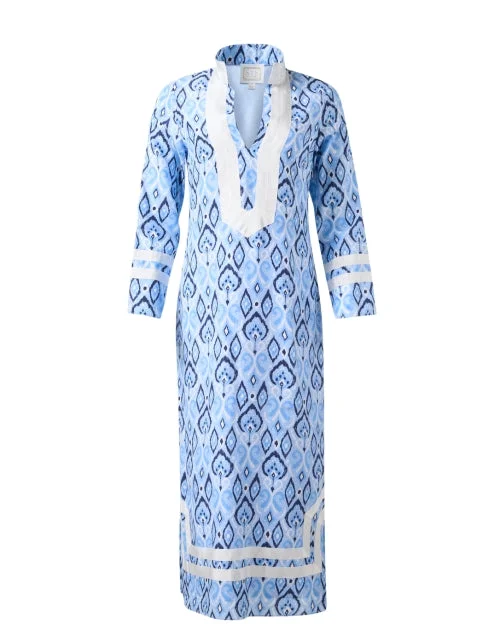 Printed Abstract Women Dress for a Modern and Artistic AppealPrinted Abstract Women Dress for a Modern and Artistic AppealBlue and White Silk Blend Tunic Dress