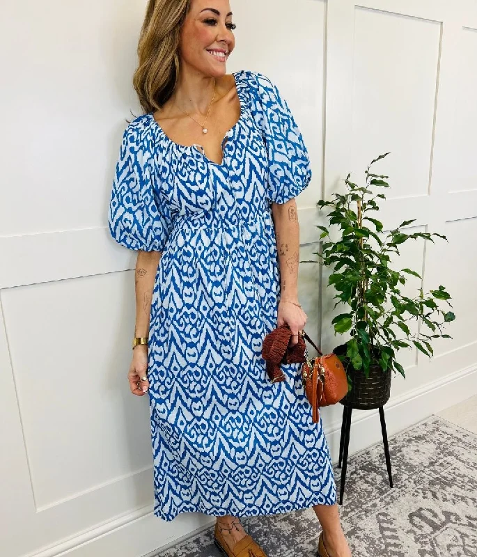 Sleeveless Women Dress in Bright Colors for Summer PartiesSleeveless Women Dress in Bright Colors for Summer PartiesBlue Ikat Print Cotton Midi Dress