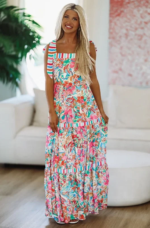 Halter Neck Women Dress to Show Off the Shoulders and NecklineHalter Neck Women Dress to Show Off the Shoulders and NecklineColor Burst Floral Maxi Dress - Pink