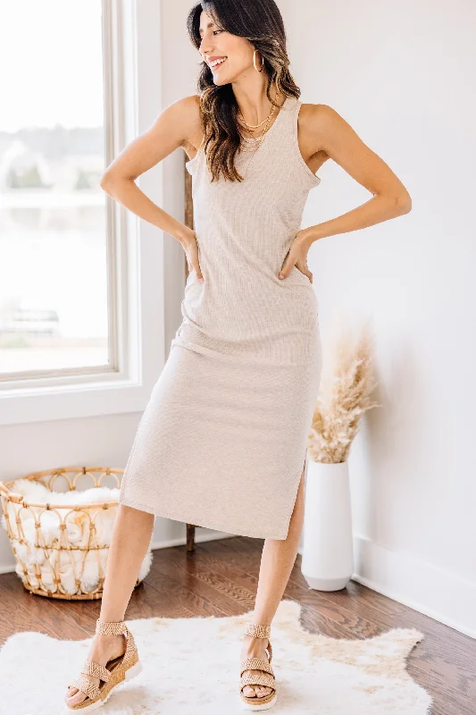 Empire Waist Women Dress to Accentuate the Bust and Conceal the WaistEmpire Waist Women Dress to Accentuate the Bust and Conceal the WaistIn Your Dreams Oatmeal White Midi Dress