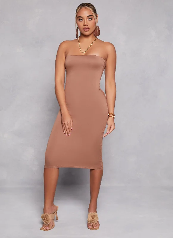 Plus Size Women Dress with a Flattering A - Line Cut for Comfort and StylePlus Size Women Dress with a Flattering A - Line Cut for Comfort and StyleSolid Midi Tube Dress