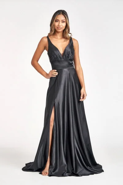 Plus Size Women Dress with a Flattering A - Line Cut for Comfort and StylePlus Size Women Dress with a Flattering A - Line Cut for Comfort and StyleLong Formal Sleeveless Satin Prom Dress