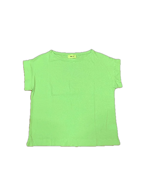 V - Neck Women T Shirt to Enhance the NecklineV - Neck Women T Shirt to Enhance the NecklineVicolo apple green t-shirt